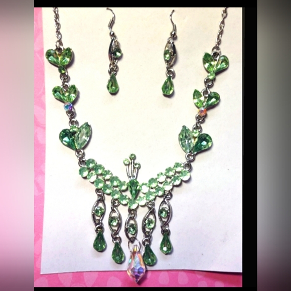 Peridot Crystal Necklace Set Of 2 - Picture 12 of 13